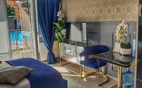 Portobella Airport Residence Self Check-In Aparthotel